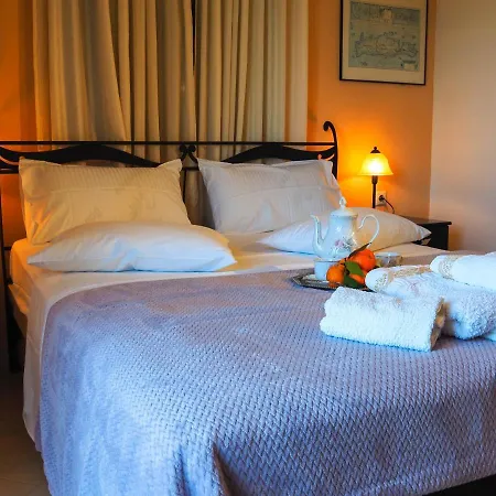 Antikleia 빌라 헐소니소스