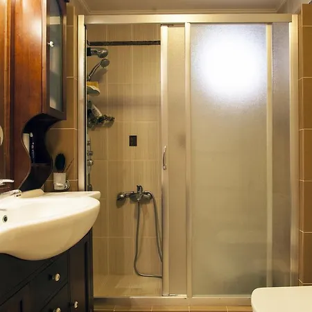 Antikleia 빌라 헐소니소스